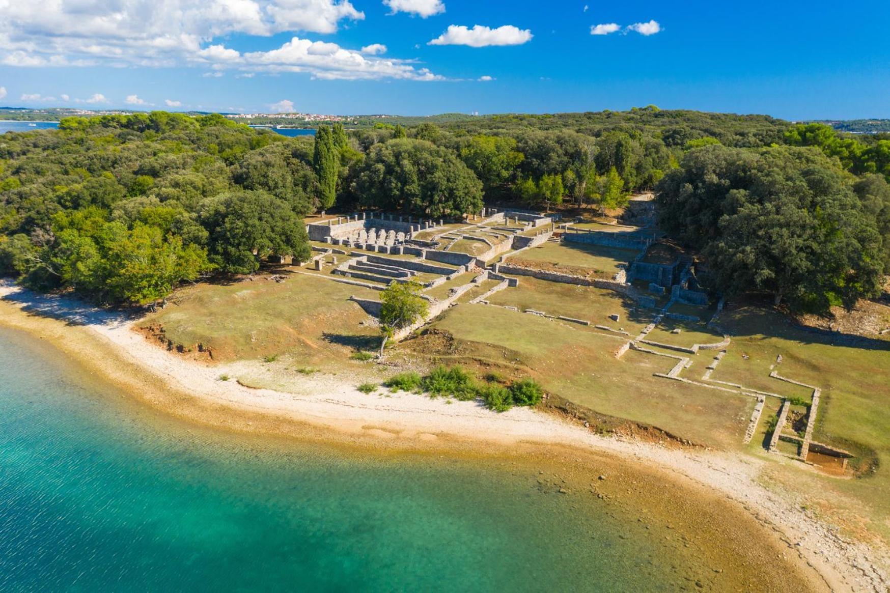 Astraluxe Fažana Exterior foto